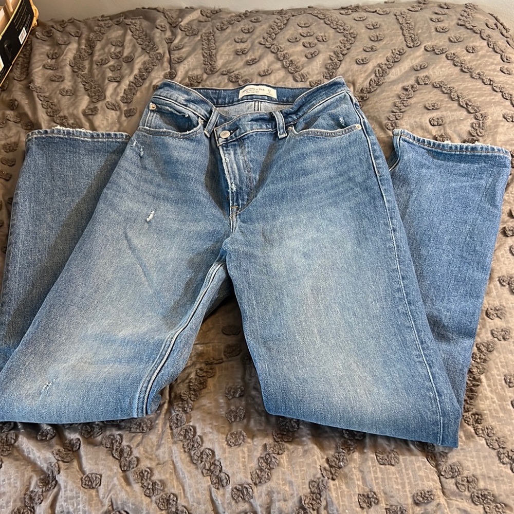 Abercrombie & Fitch 90’s Straight Ultra High Rise Size 27 Long